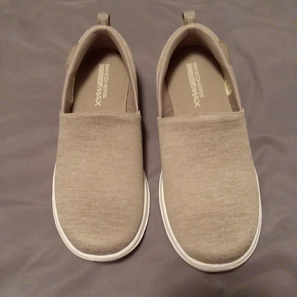 Sketches GoGa Max Slip On